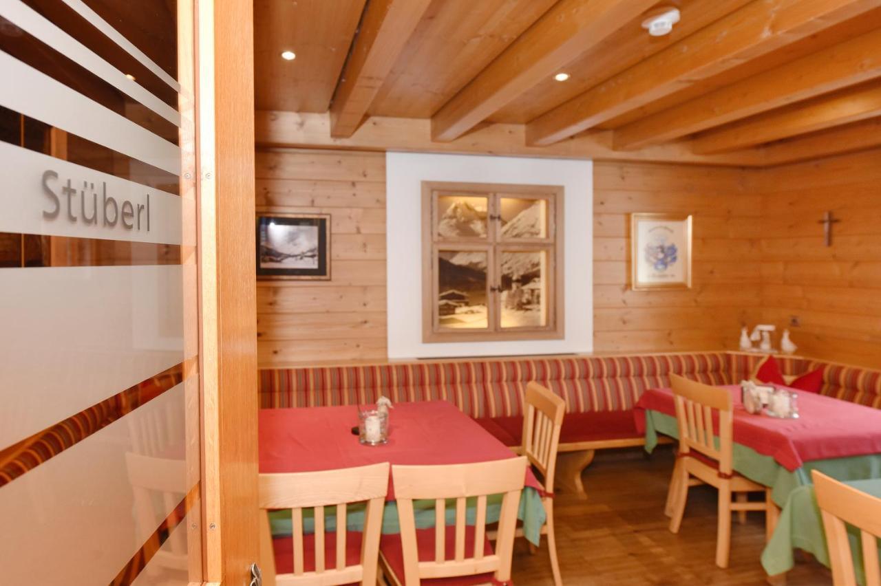 Gasthaus & Pension Alphorn Lech am Arlberg Ngoại thất bức ảnh