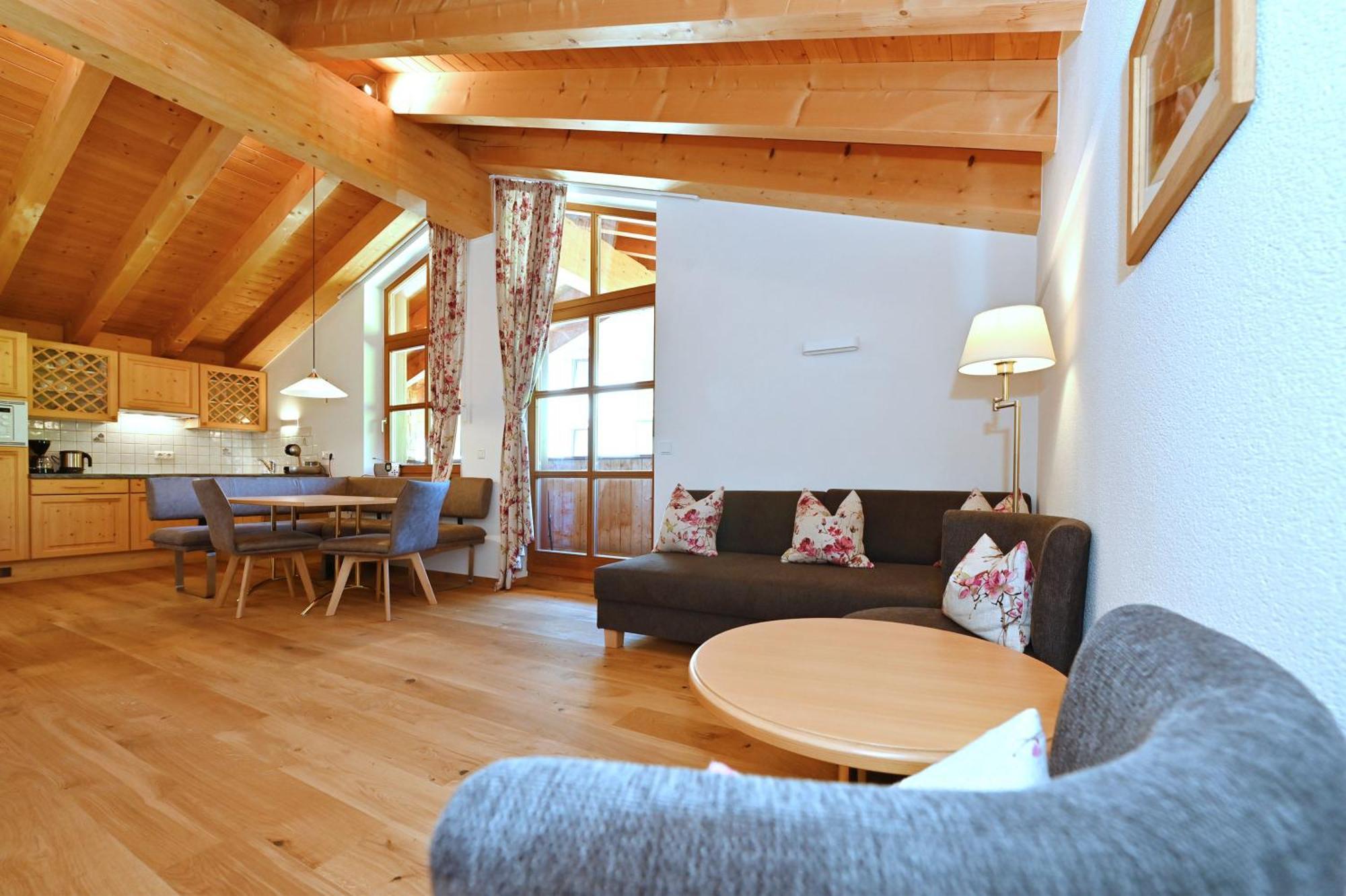 Gasthaus & Pension Alphorn Lech am Arlberg Ngoại thất bức ảnh
