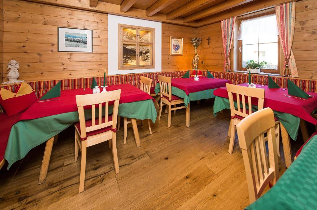 Gasthaus & Pension Alphorn Lech am Arlberg Ngoại thất bức ảnh